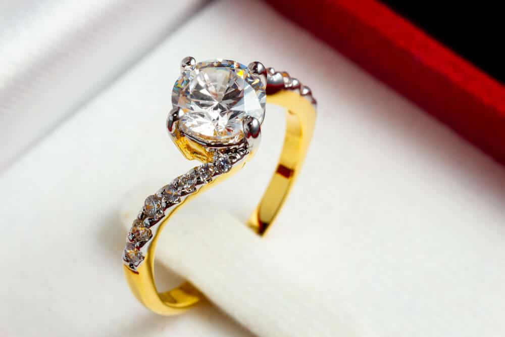 All you need to know about the engagement ring setting and styles