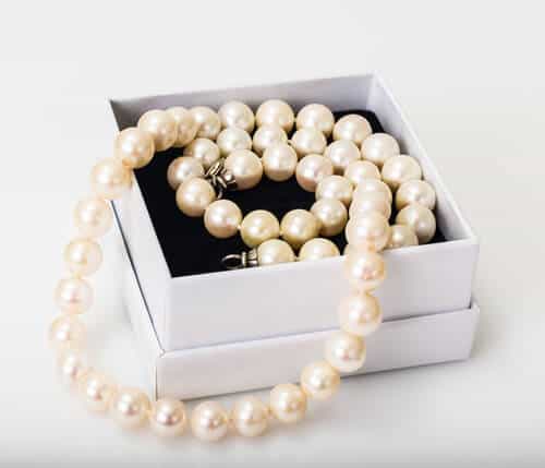 pearl necklace shopping tips