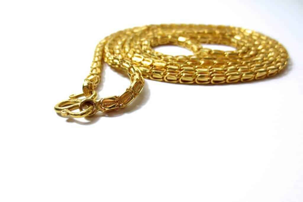 Yellow gold chain