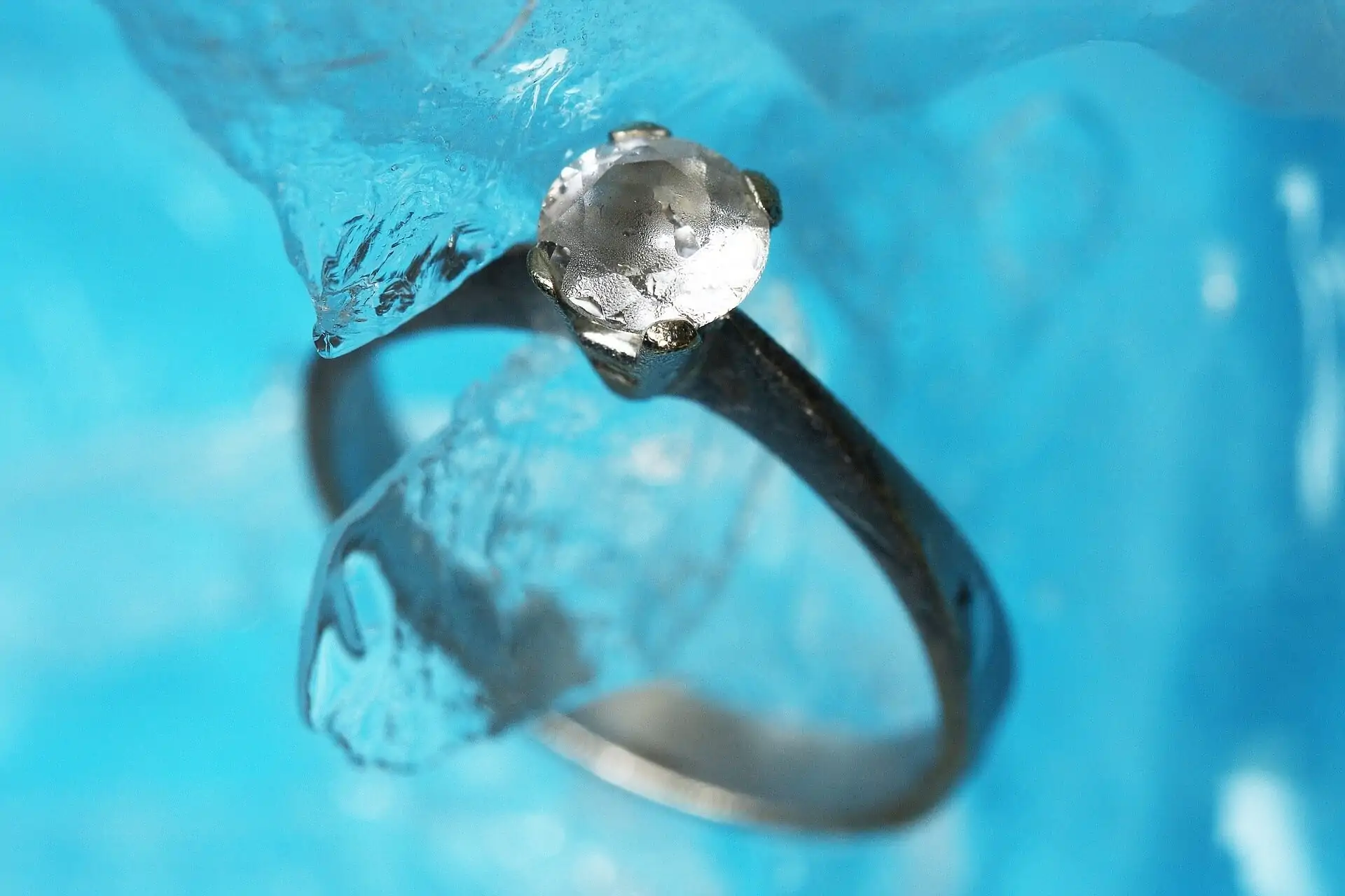 How to Clean a Platinum Diamond Ring