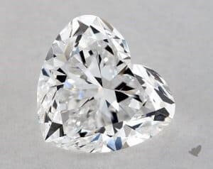 Diamante con forma de corazón