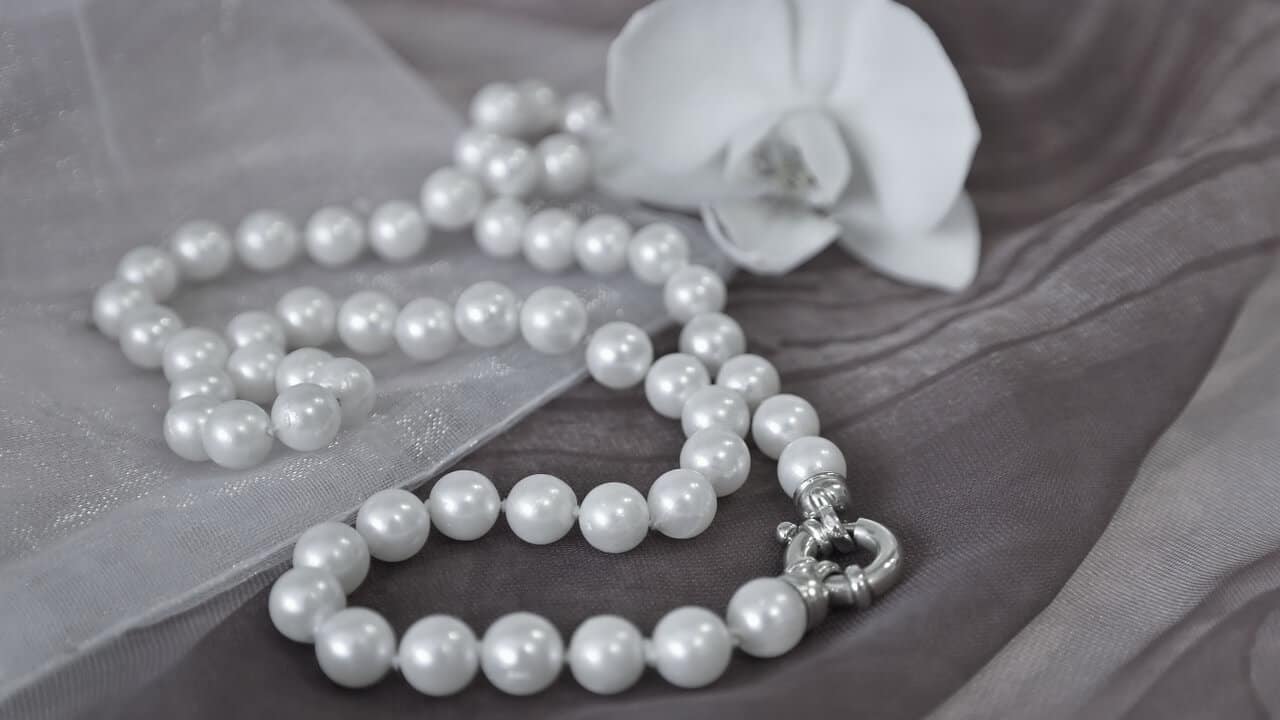United Kingdom (UK) best places to buy pearls