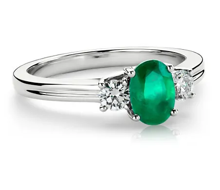 Emerald and diamond ring