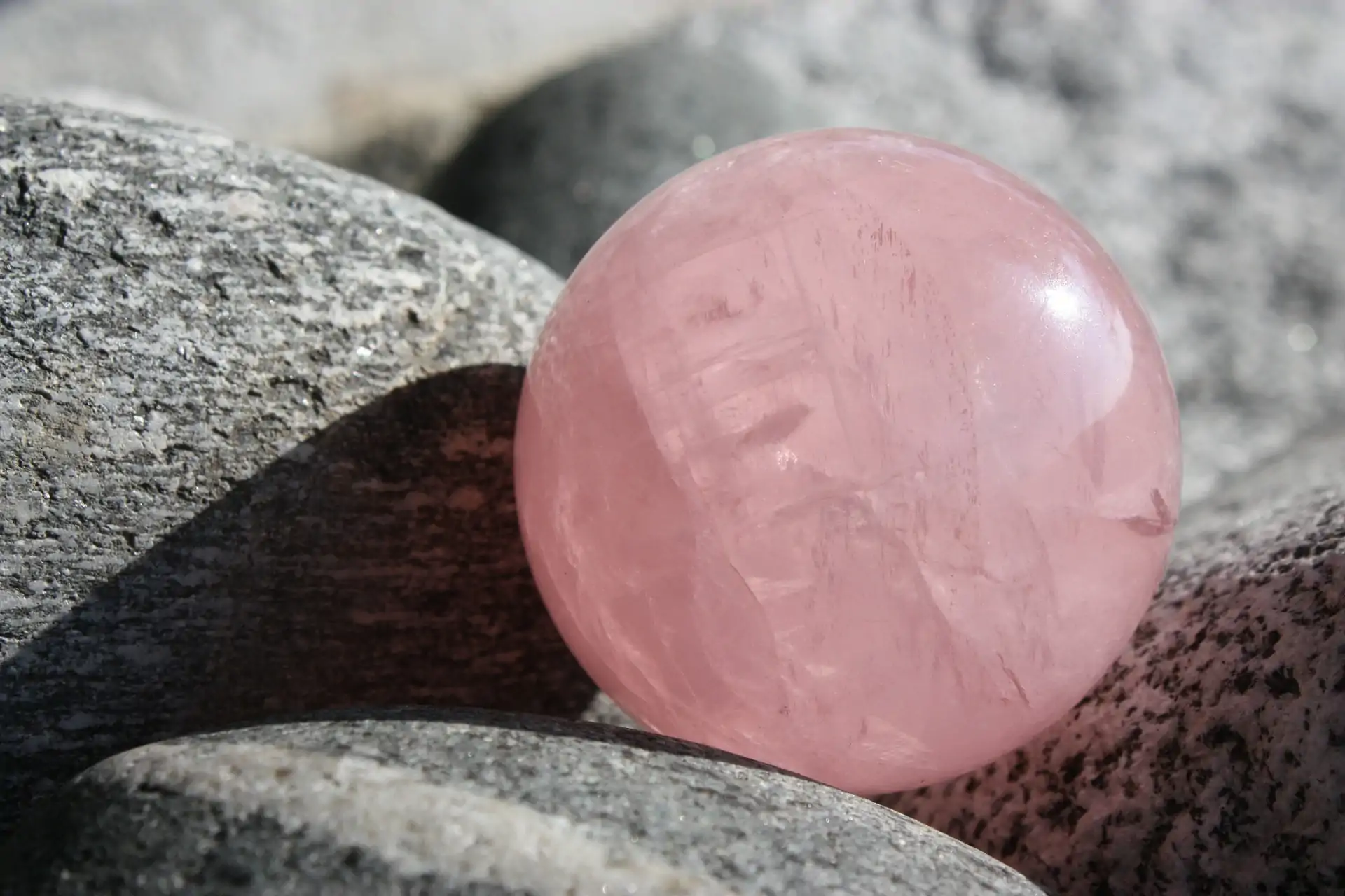 Pink rose quartz guide