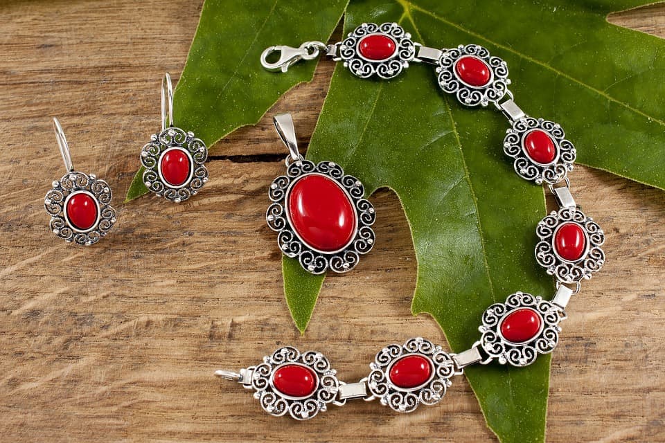 Details about   Native American Navajo 3 St Bamboo Coral Sterling Silver Necklace Set 21in 2884 
