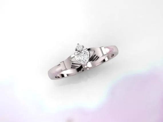 claddagh diamond ring