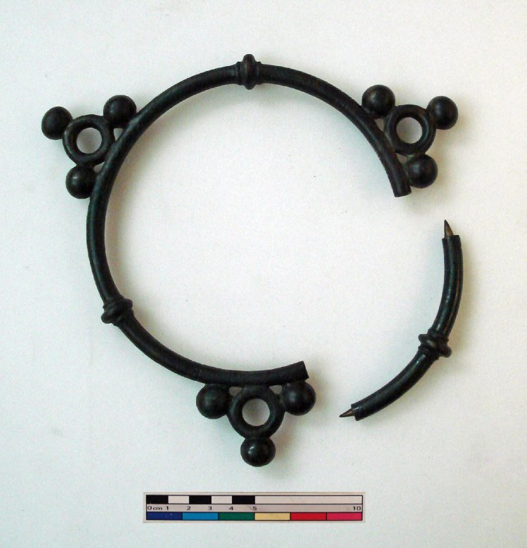 tennon mortice torc necklace