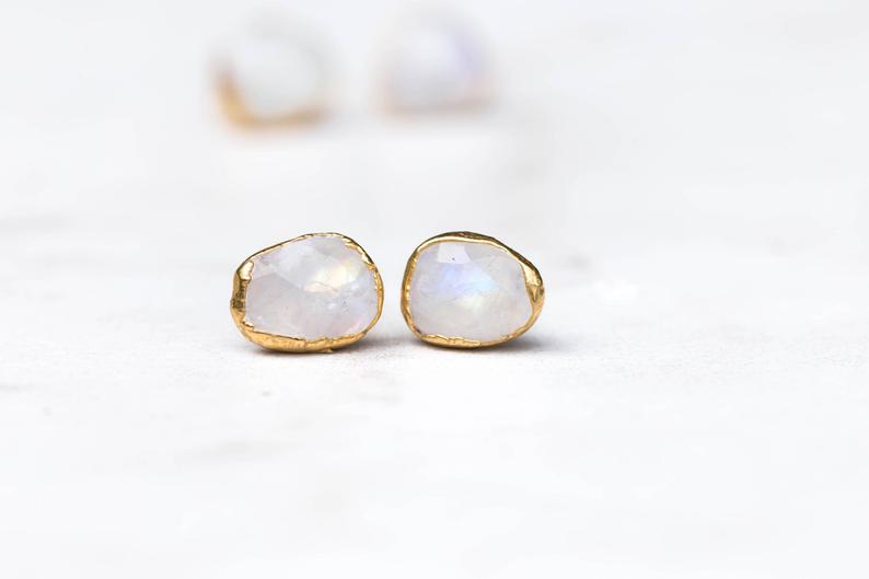 Moonstone in yellow gold earrings