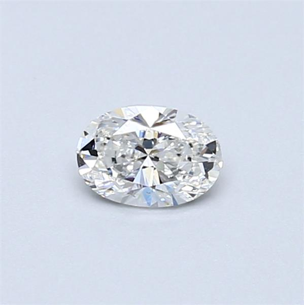 Oval cut diamond