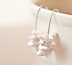 Pearl earrings for mother gift