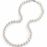 white pearls necklace as graduation gift