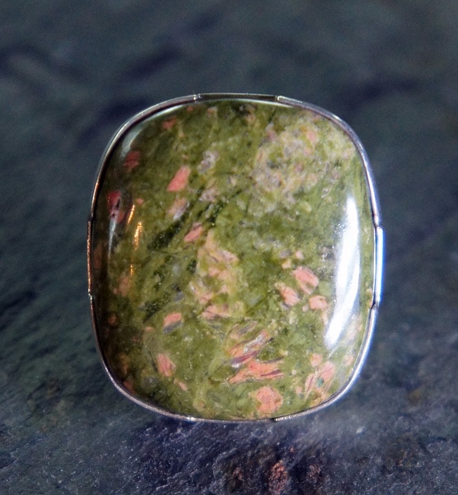 unakite stone and jewelry buying guide