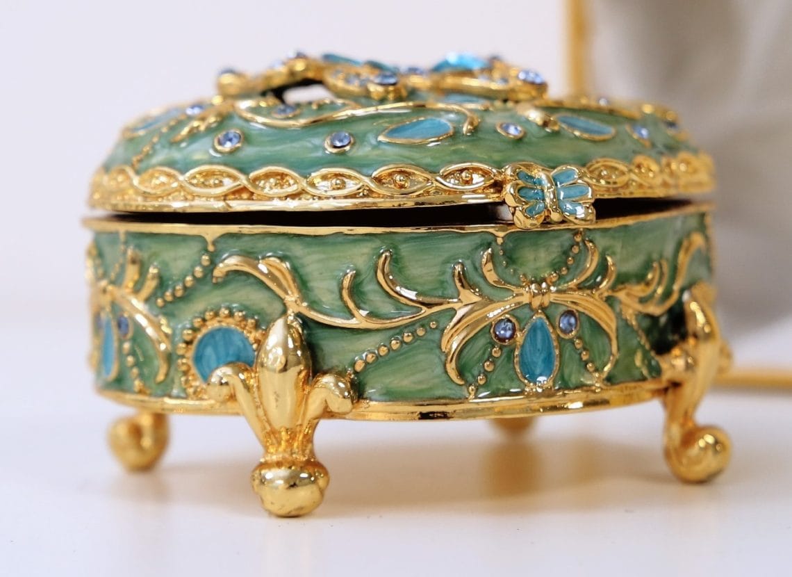 What is Enamel Jewelry? A Buying Guide Jewelry Guide