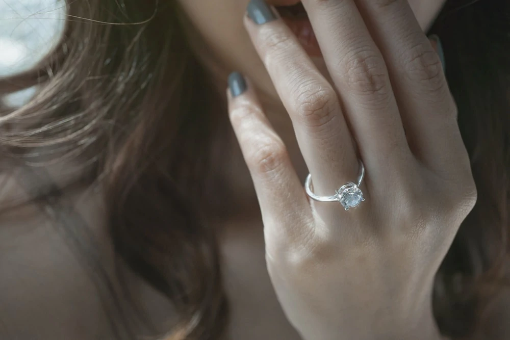 Low Profile Engagement Rings Why They re Amazing