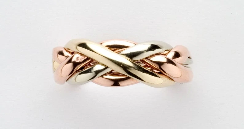 Three-toned puzzle ring