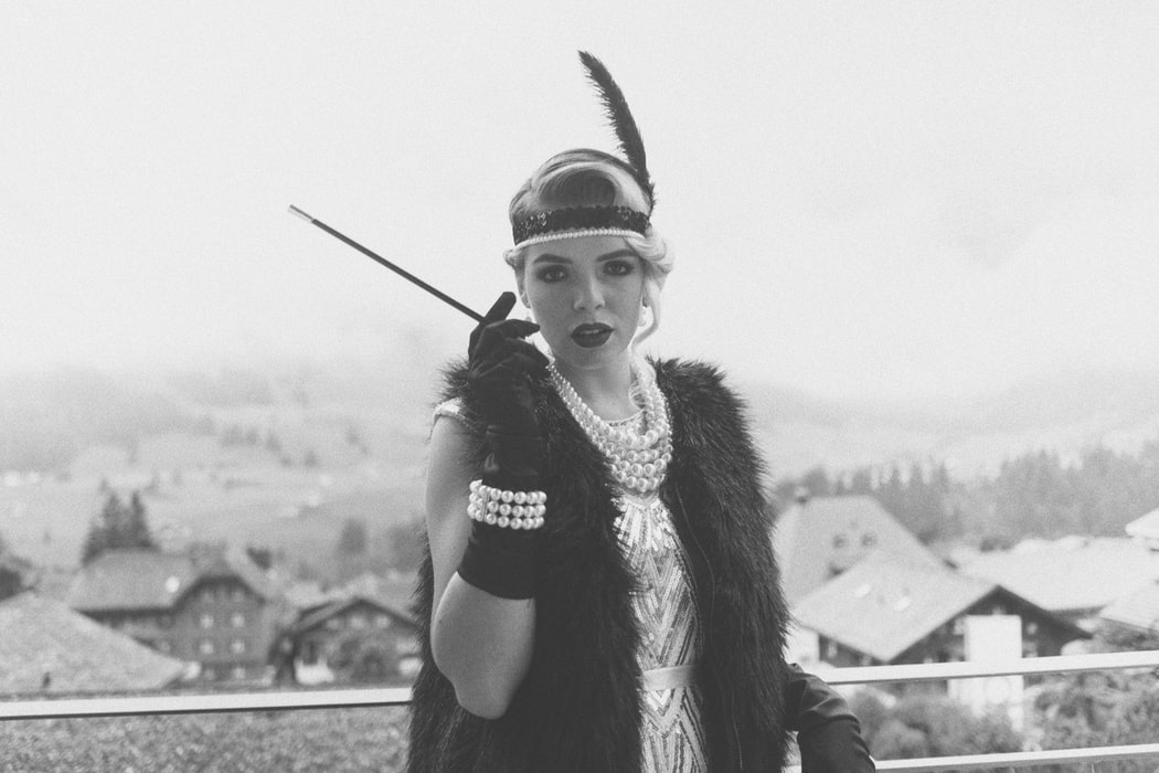 Girl in 1920s jewelry fashion