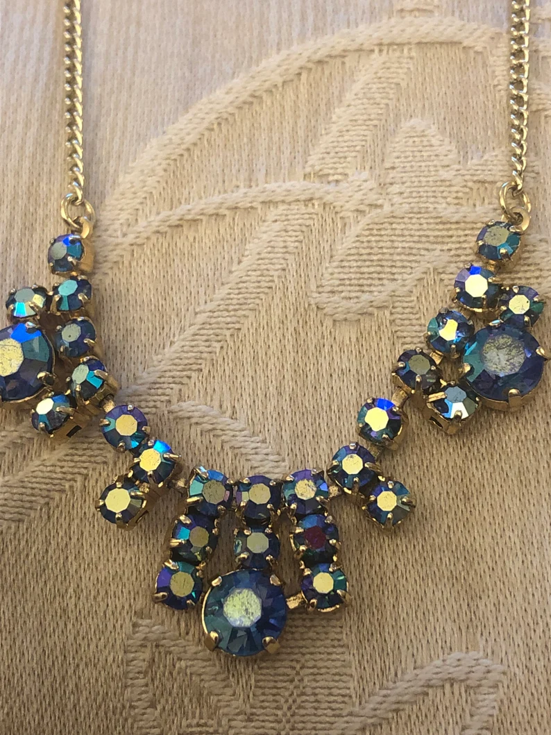 Stunning crystal 1950 necklace