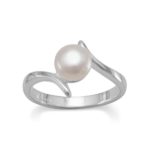 White design cultured fresh water pearl ring