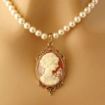 Victorian Pearl Necklace Design