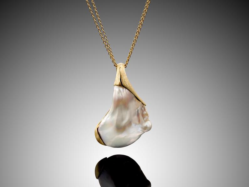 Teardrop Pearl Necklace