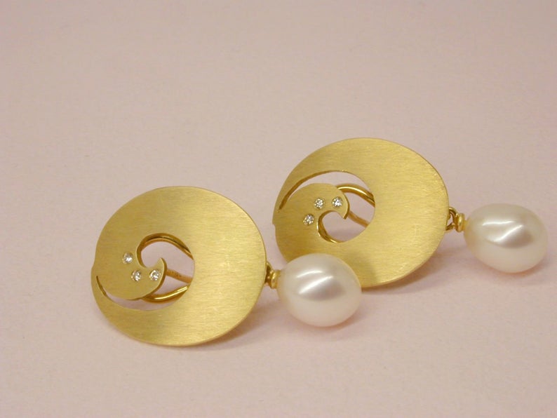 Geometric Mod Pearl Earrings