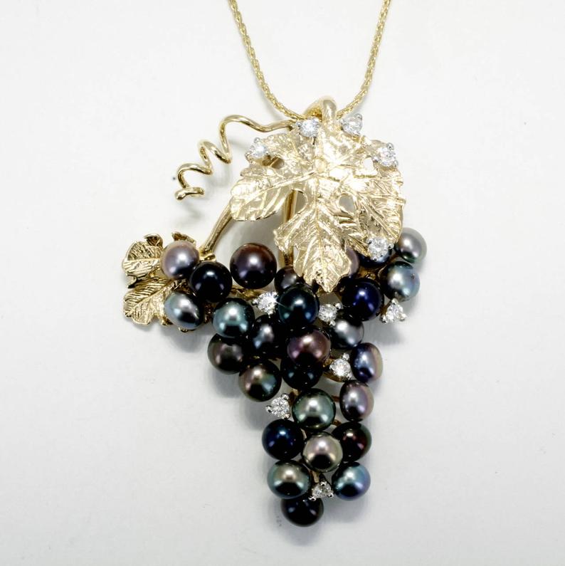 Grape black pearl necklaces
