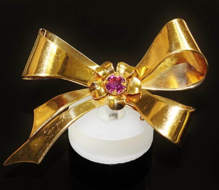 Your Ultimate Guide to Vintage Coro Jewelry Jewelry Guide