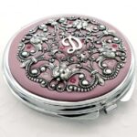 Personalized compact mirror