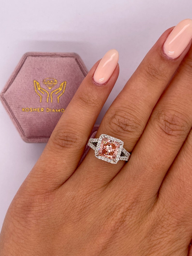 Intense pink diamond ring