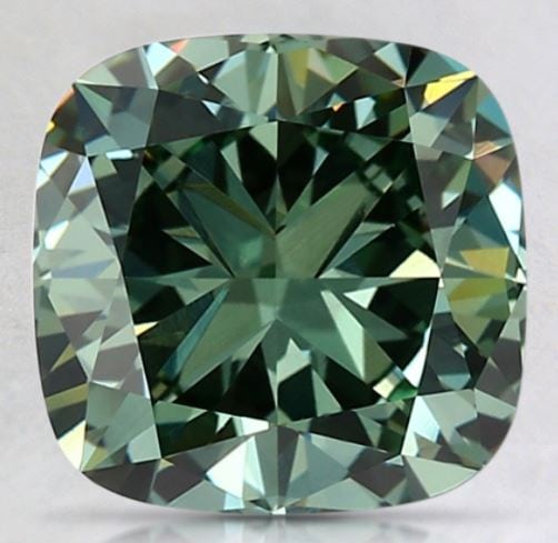 Loose synthetic green diamond