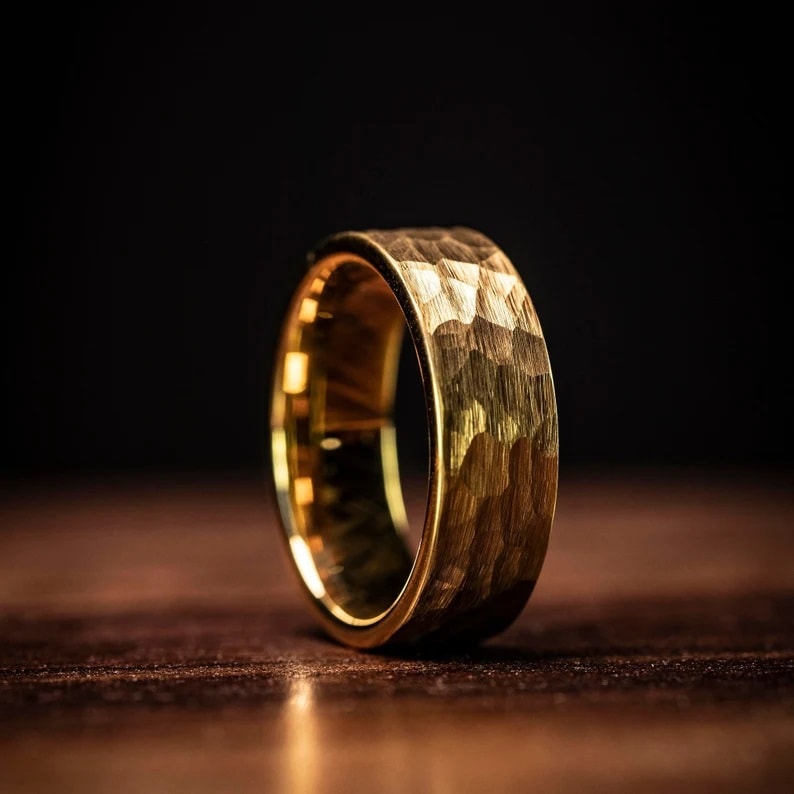 gold hammered ring