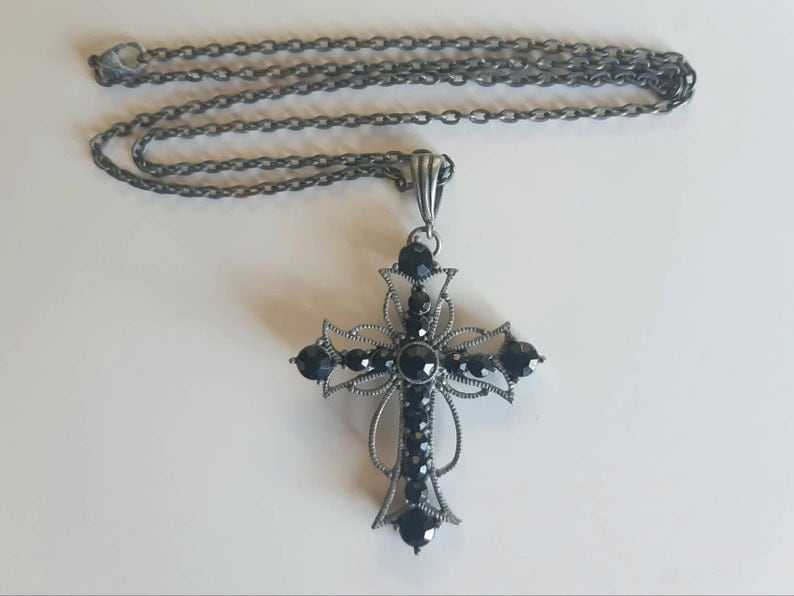 cross mourning pendant