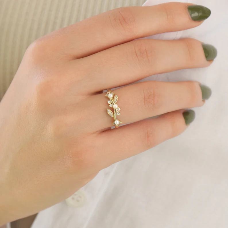 Pearl leaf ring