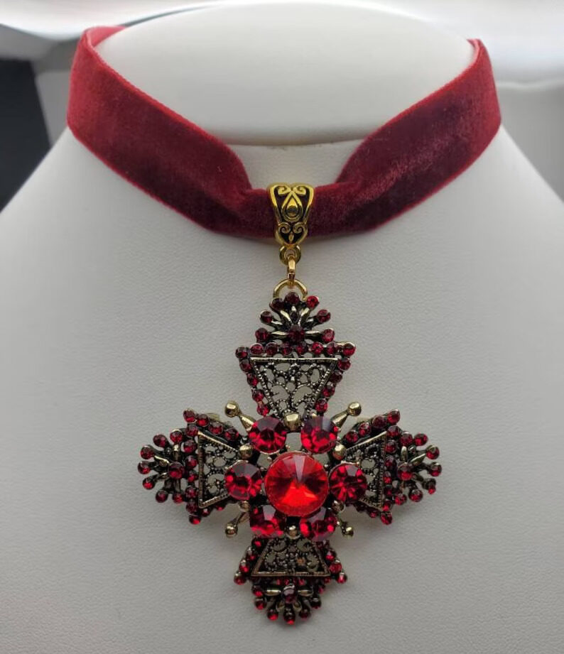 Renaissance Cross Pendant Choker