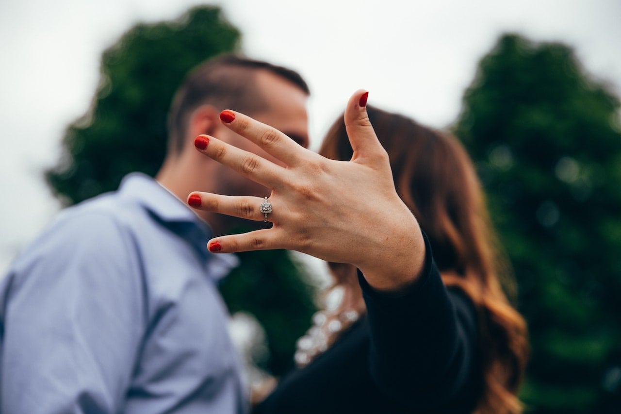 best places to buy engagement rings in the uk