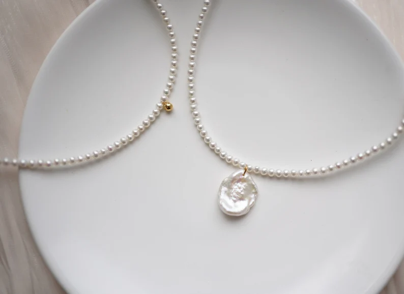 Keshi leaf pearl necklace
