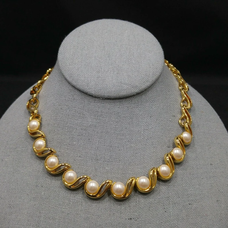 Napier pearl necklace
