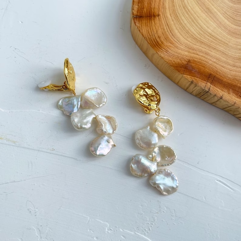 Unique Keshi pearls stud earrings