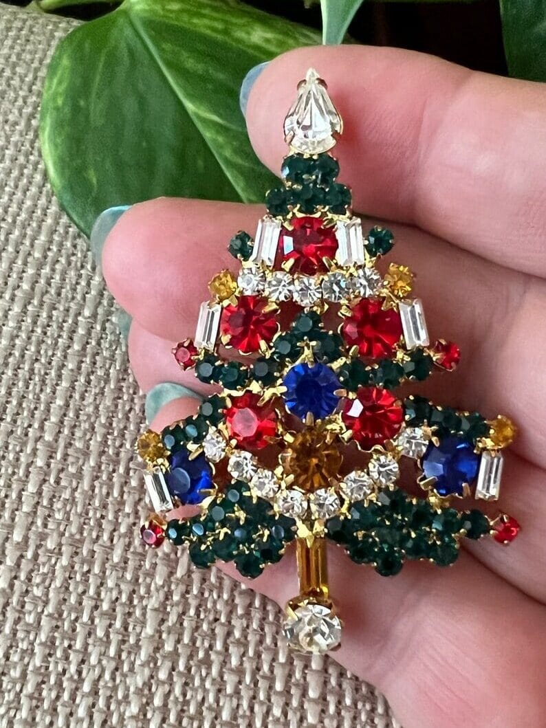 Weiss christmas tree brooch