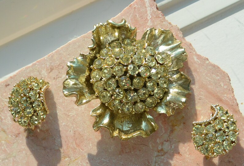 Weiss sunflower brooch earrings set