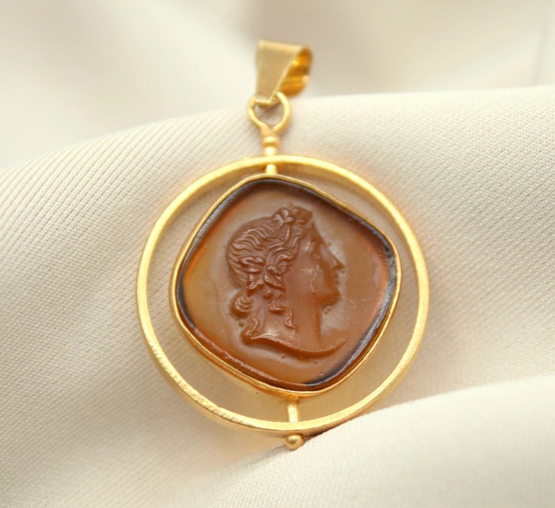 Cameo sales necklace meaning