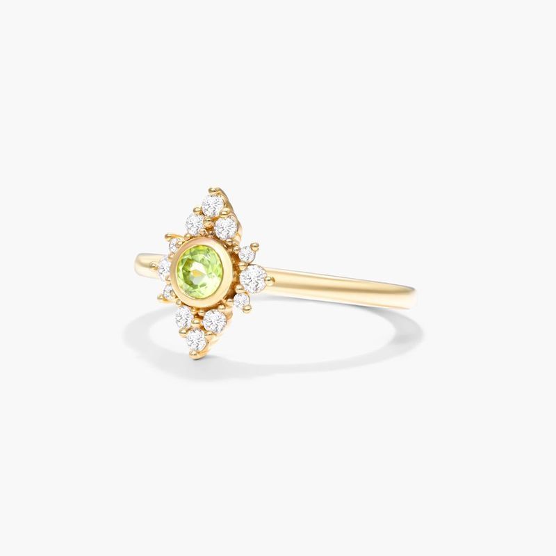 peridot diamonds in yellow gold setting