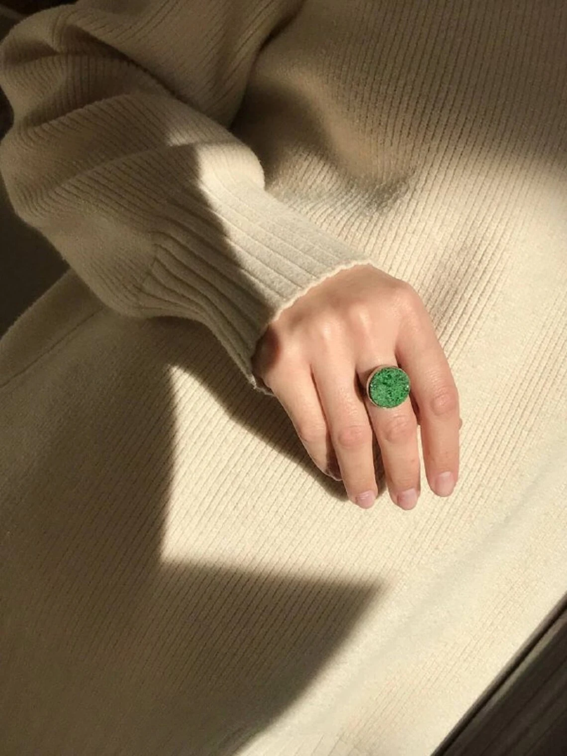 green garnet ring