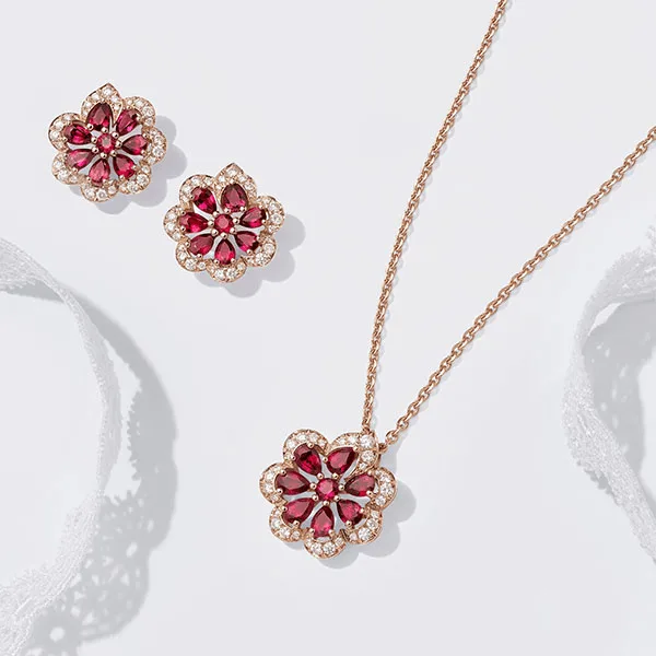 rruby and diamonds rose gold necklace and earrings