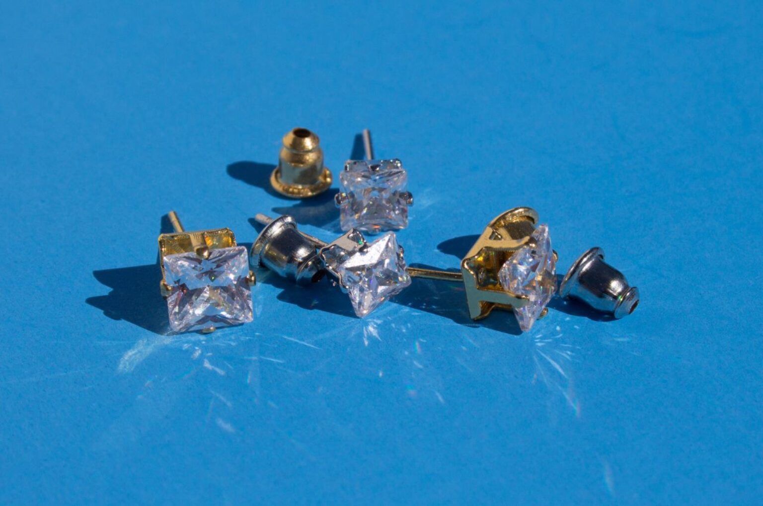 A Complete Guide to Buying Cubic Zirconia (CZ)