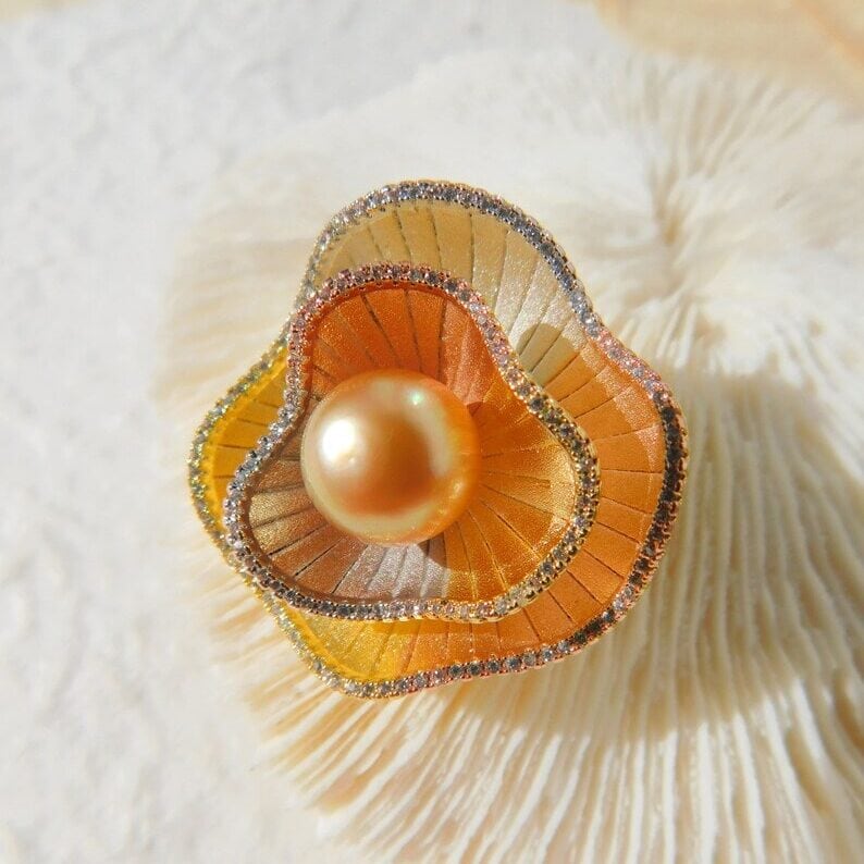 golden south sea pearl brooch