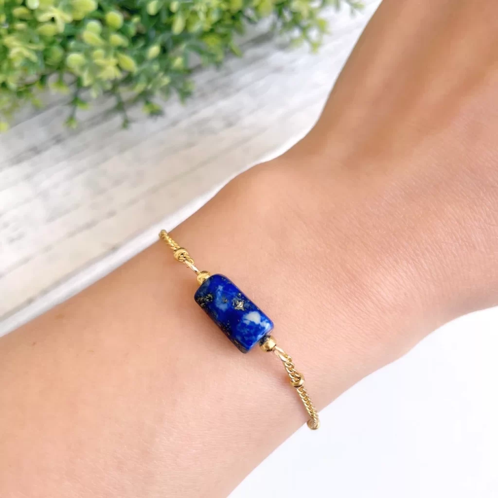 lapis lazuli gold bracelet on the wrist