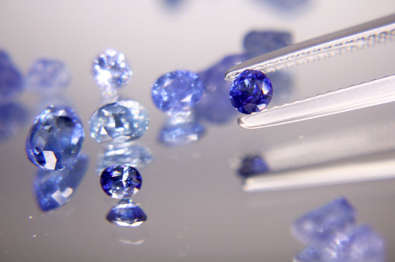 synthetic sapphires
