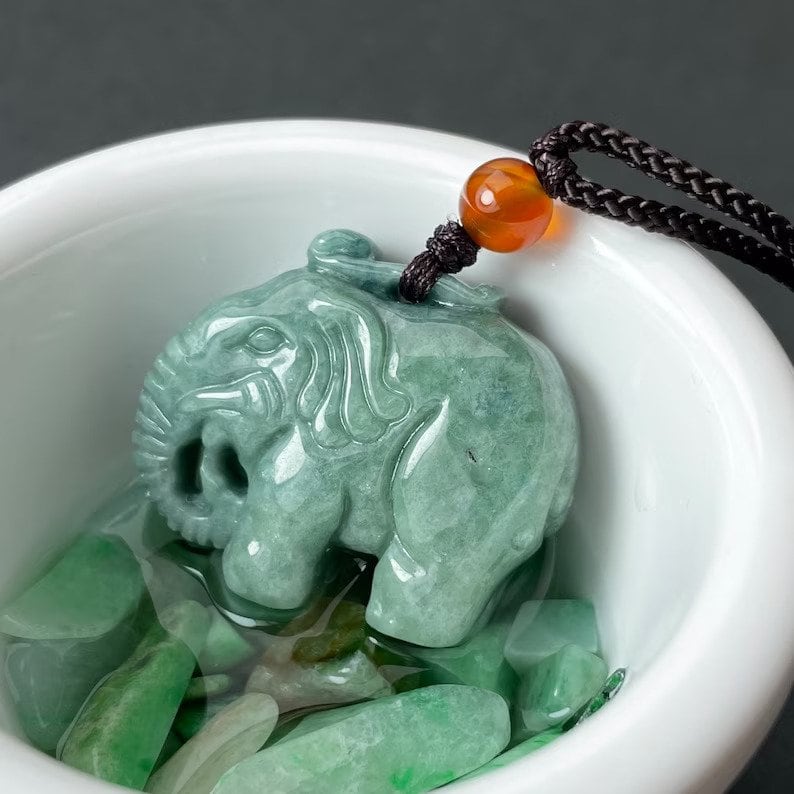Green Jade Carving Elephant Necklace