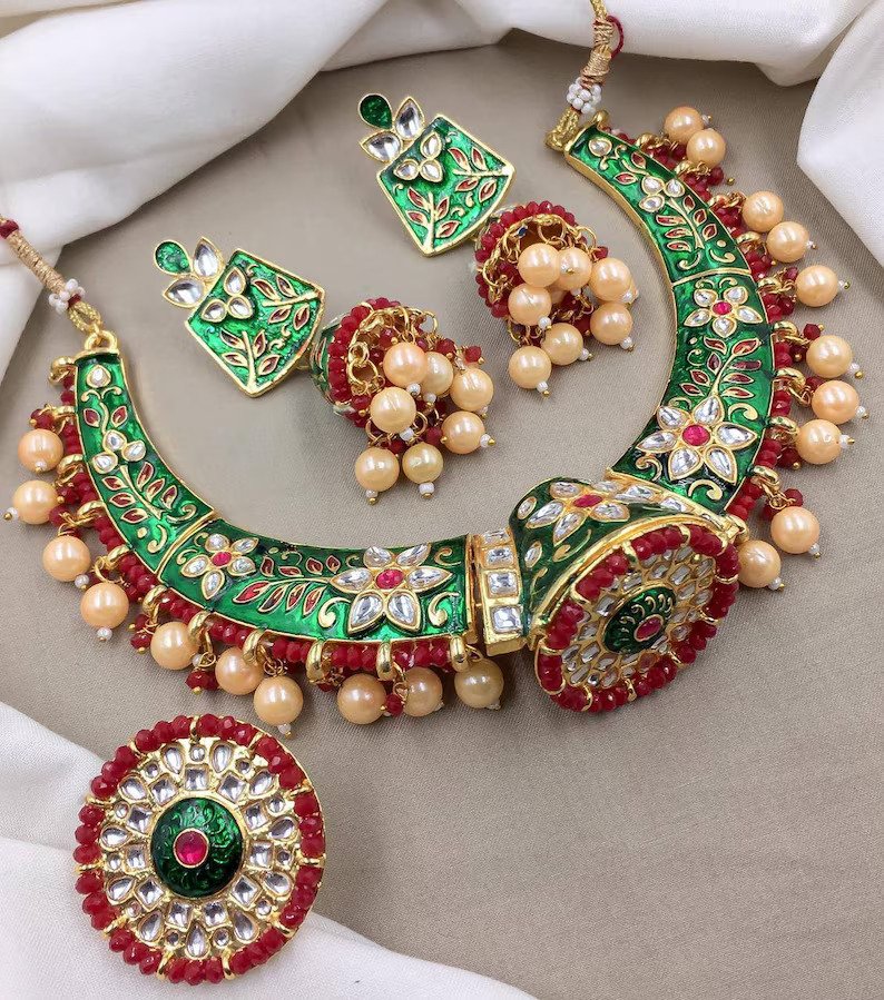 Rajputi Hasli Necklace with Earrings